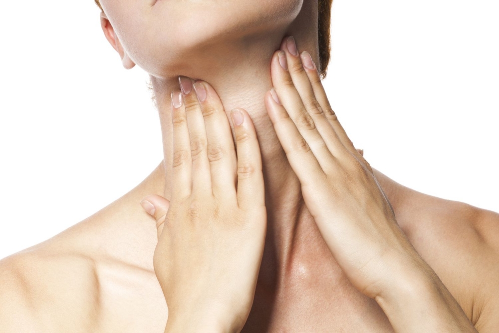 pain on one side of throat
