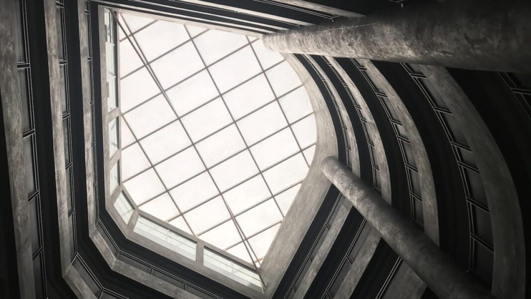 Noemie Lau: The Rising Star in the Art World