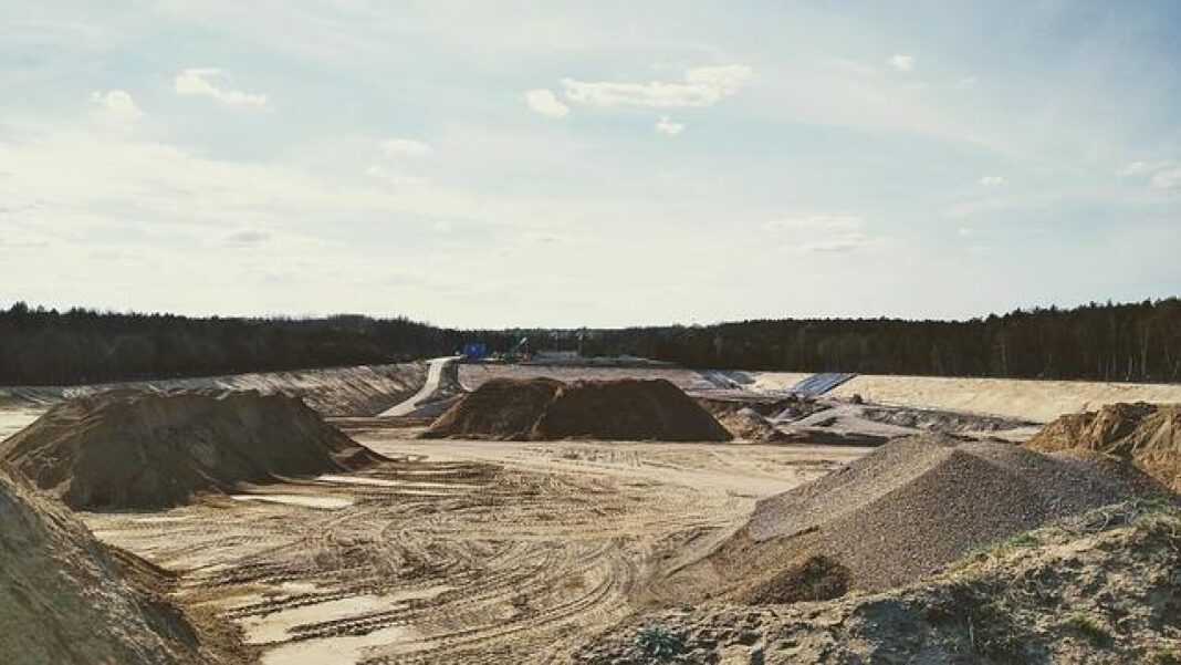 Fleming’s Livonia: A Premier Dining Experience