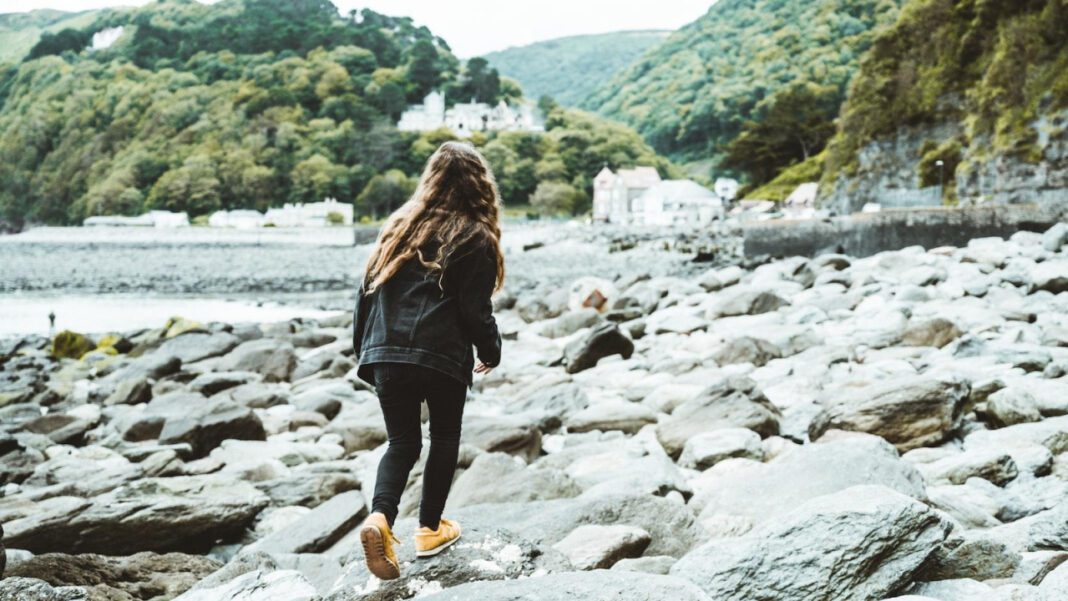 Exploring the Characteristics of Career Girls