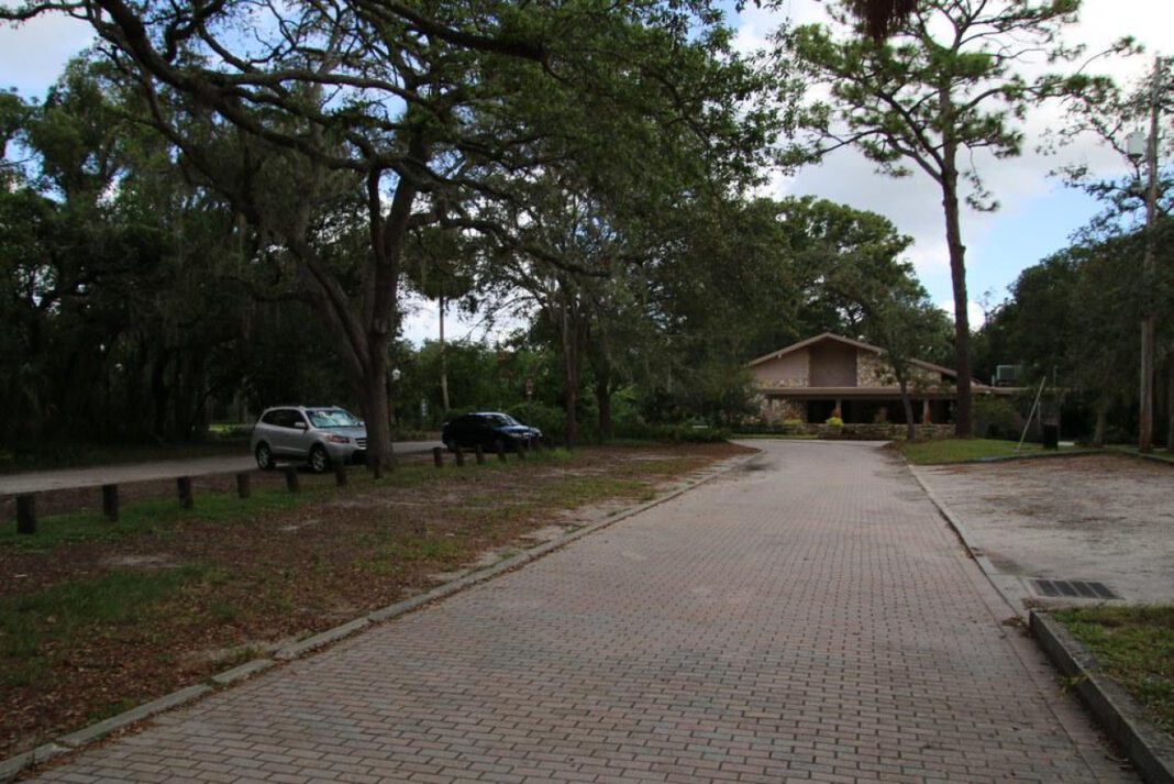 Explore the Enchanted Mead Botanical Garden Oasis