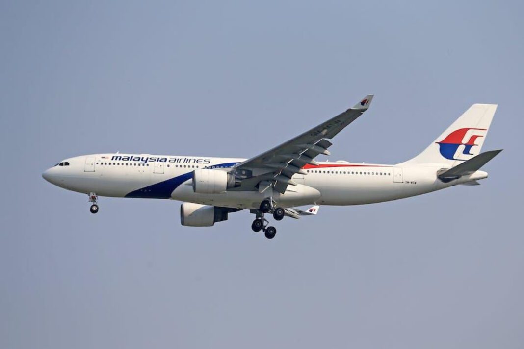 The Mystery of Malaysia Airlines’ Missing Plane