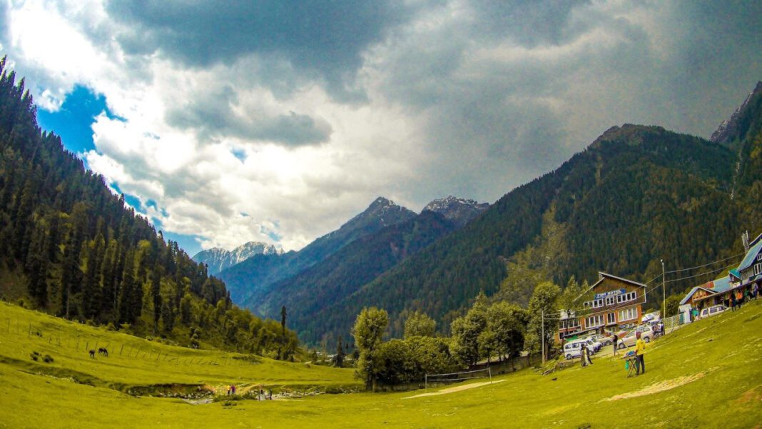 The Power Couple: Anushka Sharma and Virat Kohli’s Inspiring Love Story