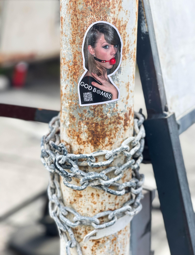 Discover Taylor Swift Lover Looks: A Style Inspiration