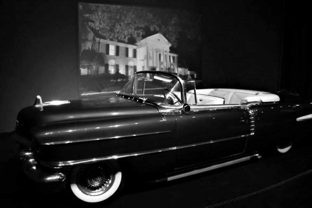 The Truth About Elvis’ Height Revealed