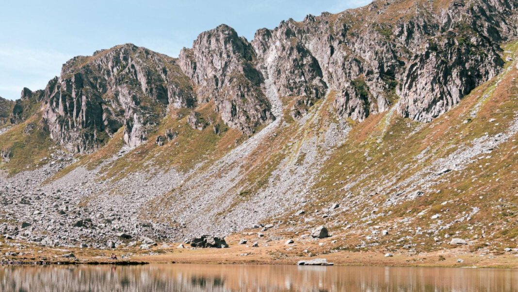 How Tall Was Tony Soprano? Exploring the Height of the Iconic TV Mob Boss