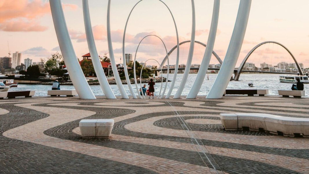 Discover Elizabeth Debicki’s Husband’s Height in 2021