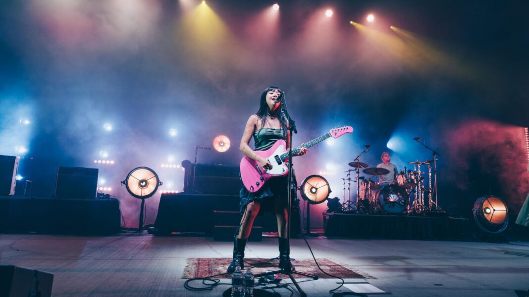 Discovering the Height of Beabadoobee: The Truth Revealed