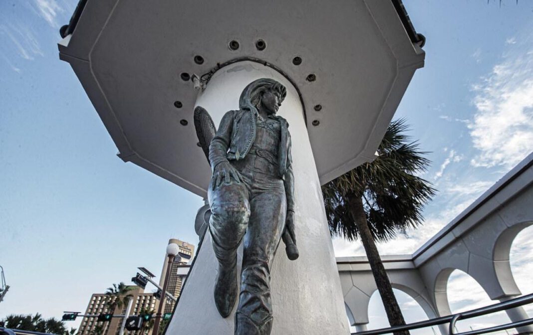 The Tragic Mystery of Selena Quintanilla’s Murder