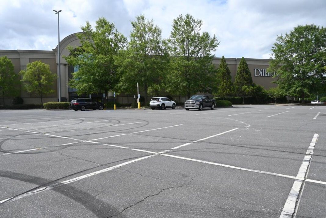 Dillards Mother of the Bride Dresses: Elegant Options for Your Special Day