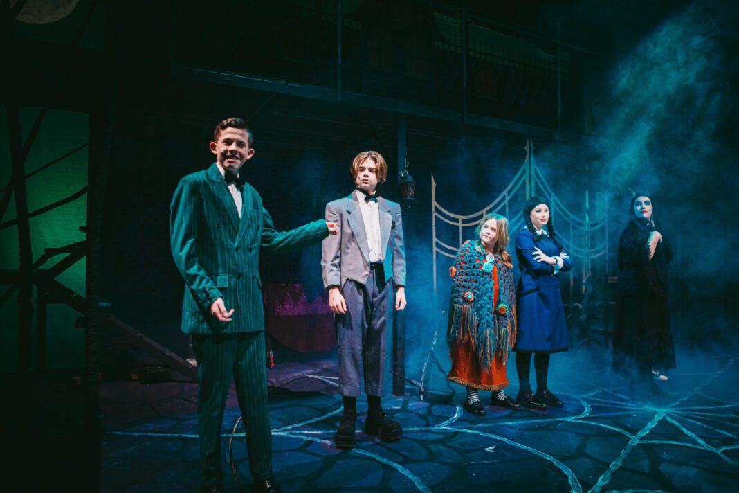 Get Ready to LOL with the Ultimate Family Catchphrase Game!