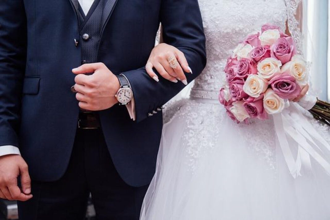 Crafting Your Dream Bridal Bouquet: A Blooming Love Story