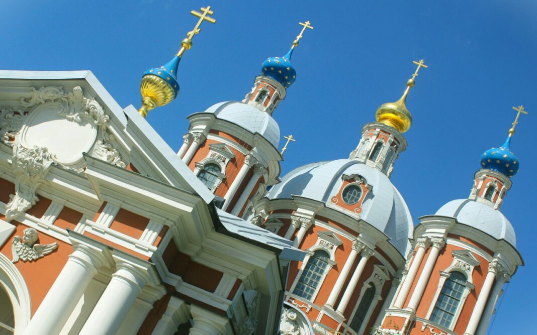 Find Your Inner Power: Short Quotes About Strength in Tough Times