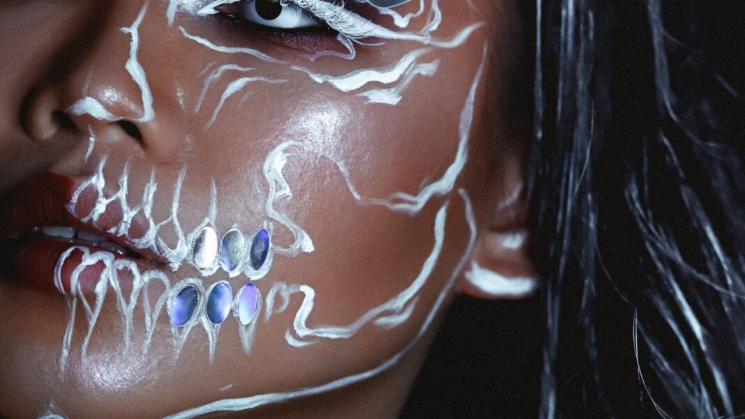 Which Comes First: Eyeliner or Eyeshadow