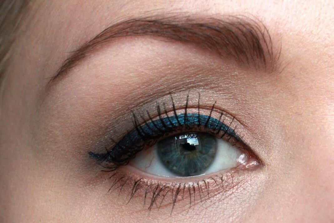 Best Eyeliner Colors for Mature Women